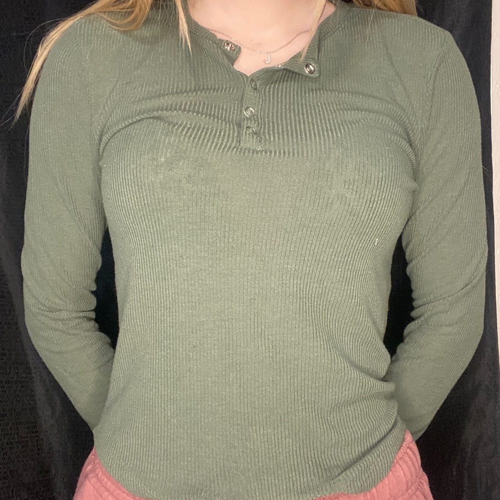 Green long sleeve top